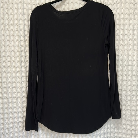 Womens Old Navy Luxe Long Sleeve T shirt - Picture 2 of 2